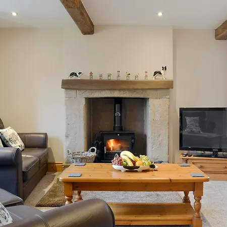 Little Grans * Cowling