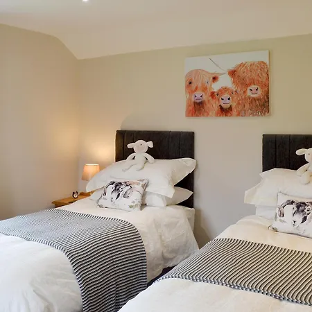 Holiday home Little Grans Cowling